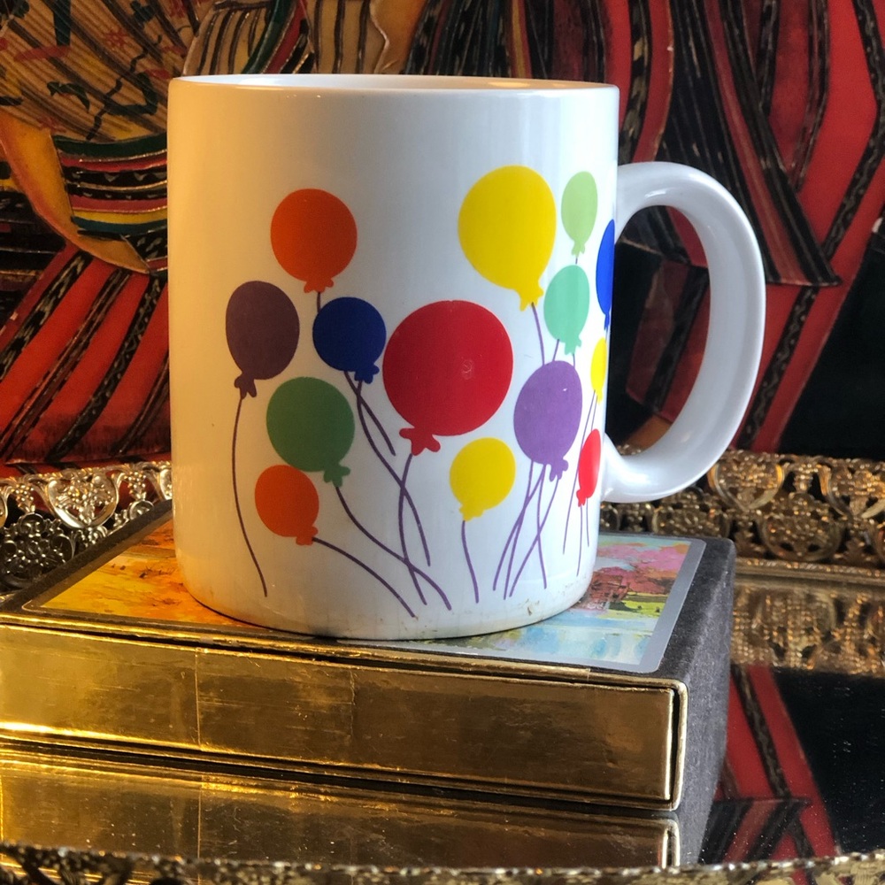 VINTAGE Colorful Balloon Mug 🎈